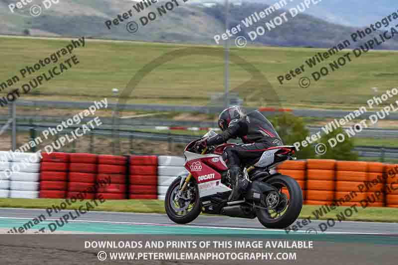 cadwell no limits trackday;cadwell park;cadwell park photographs;cadwell trackday photographs;enduro digital images;event digital images;eventdigitalimages;navarra;no limits trackdays;peter wileman photography;racing digital images;trackday digital images;trackday photos